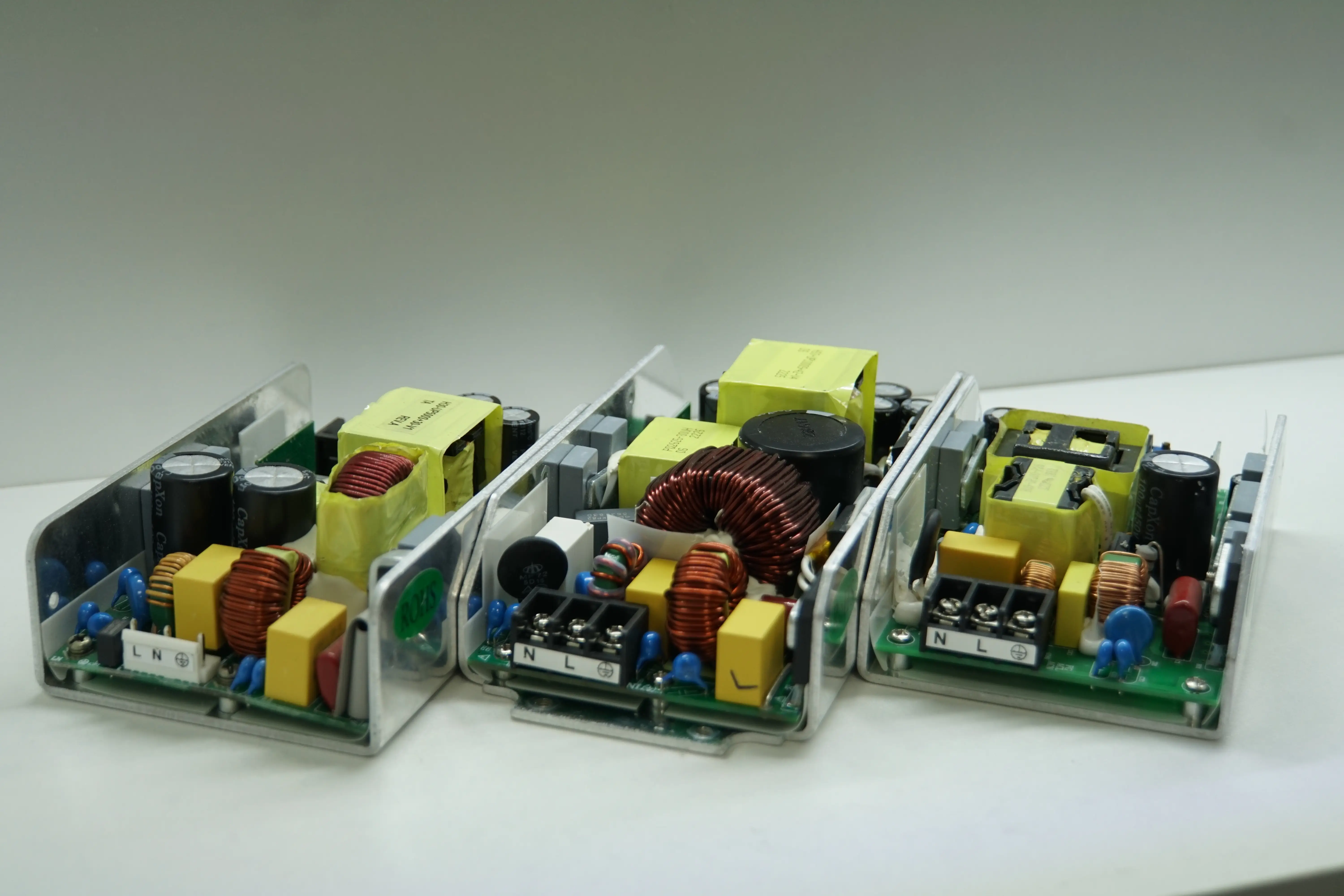 開關電源為什么要灌膠